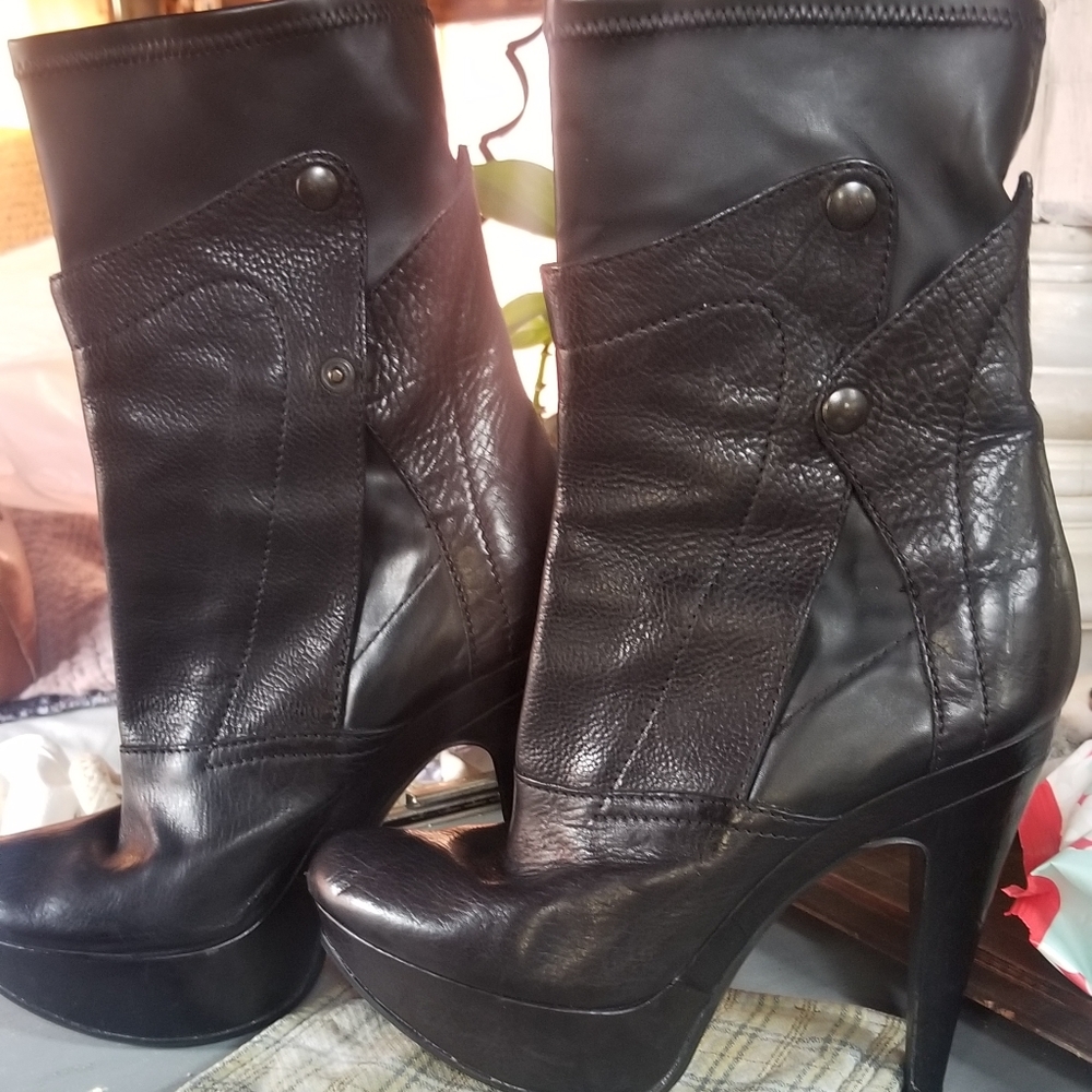 Vera Wang Lavender platform heel boots